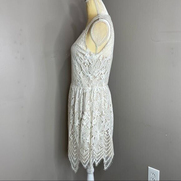 New Women Large Cream Lace Mini Dress Sleeveless Love Fire New - Picture 3 of 13